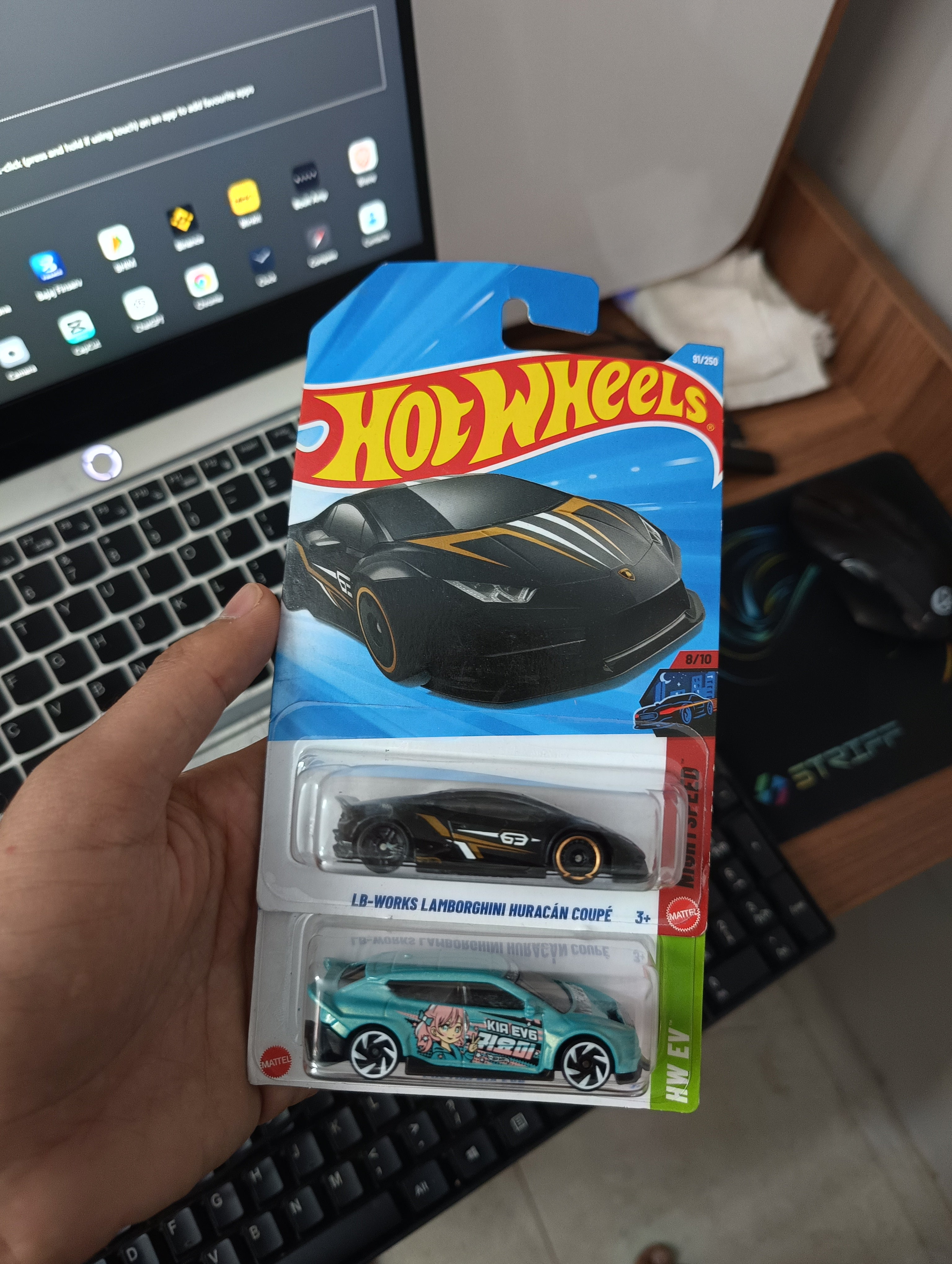 Hot Wheels Combo - Custom Kia EV6 + LB-Works Lamborghini Huracán Coupé (Set of 2)